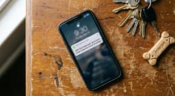 Mobile notification showing gate photo confirmation